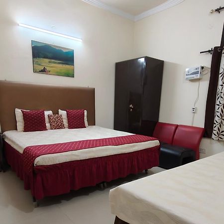New Chandigarh Holiday Home Bagian luar foto