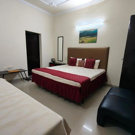 New Chandigarh Holiday Home Bagian luar foto