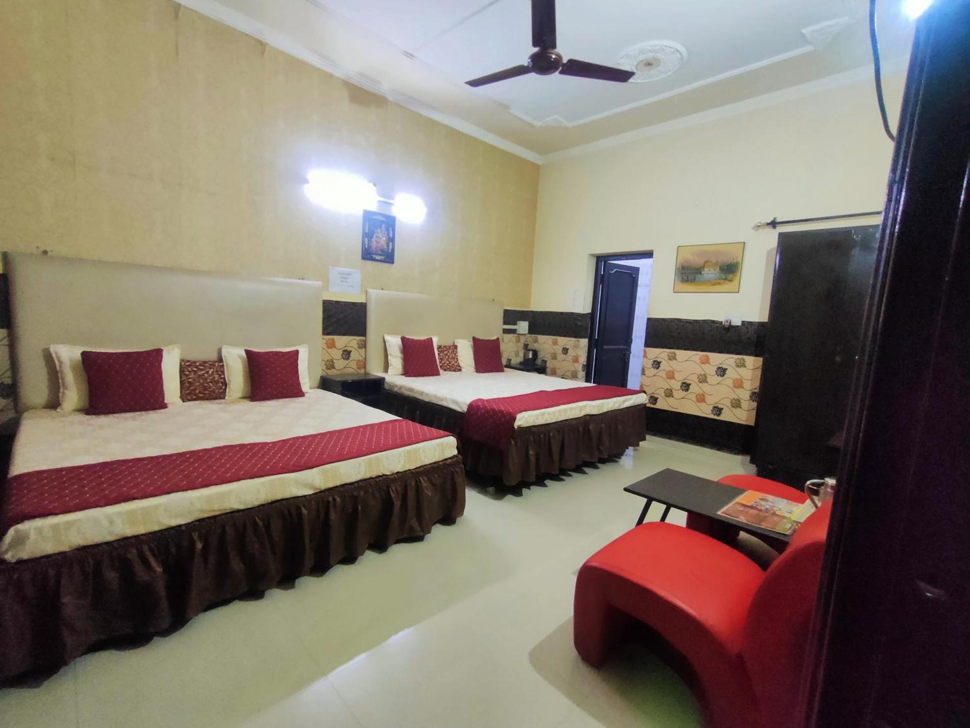 New Chandigarh Holiday Home Bagian luar foto