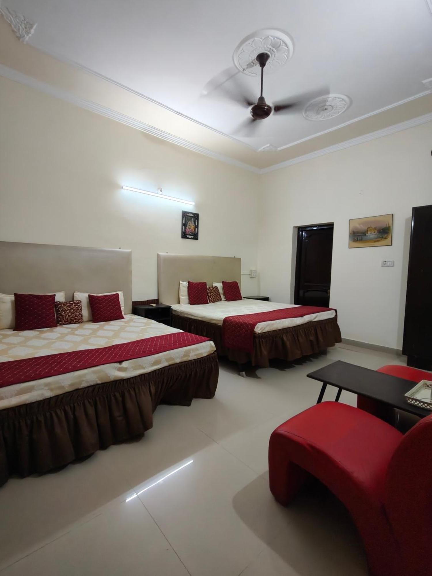 New Chandigarh Holiday Home Bagian luar foto